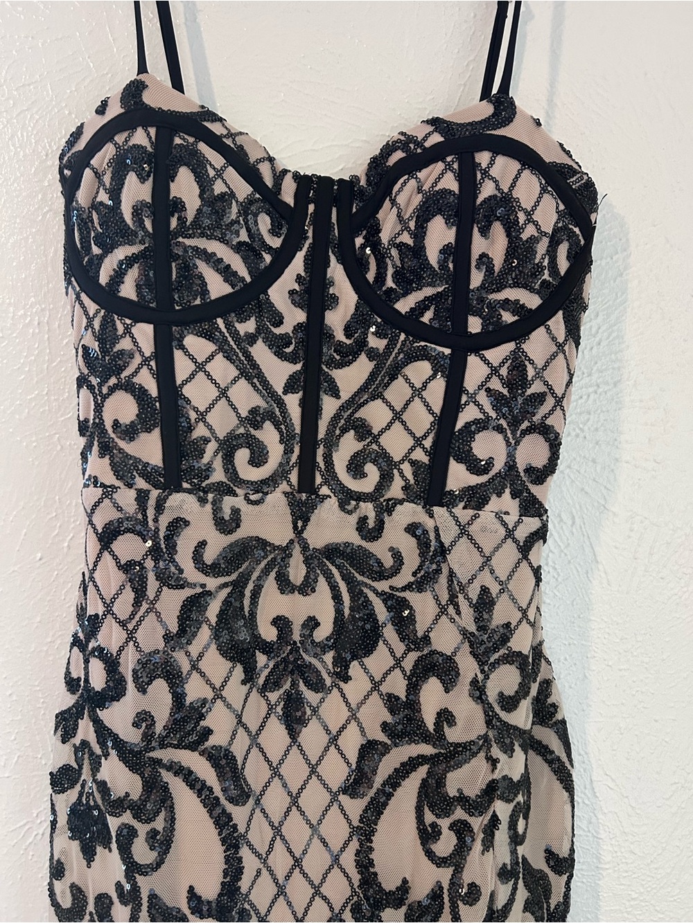 Windsor Nude and Black Lace-Overlay Midi Dress - Picture 3 of 9